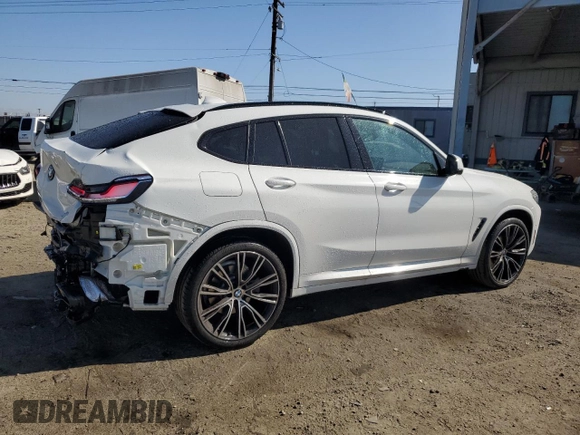 2024 BMW X4 xDrive30i with VIN 5UX33DT09R9W50136, listed as a Copart auction lot 46949595 with 6,467 mi miles and Salvage Title. Bid and sale history available at carsss.com. Image 3.