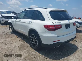 2019 Mercedes-Benz GLC 300 with VIN WDC0G4JBXK1000310, listed as a IAAI auction lot 42668396 with 22,459 mi miles and . Bid and sale history available at DreamBid. Image 3.
