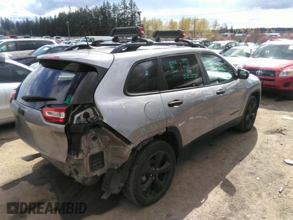 2017 Jeep Cherokee Altitude z VIN 1C4PJLAB6HW508950, wystawiony jako IAAI lot #36452848 z przebiegiem 101 860 mil mil oraz . Historia ofert i sprzedaży dostępna na DreamBid. Obrazek 4.