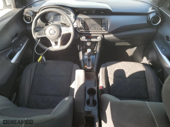 2018 Nissan Kicks SR with VIN 3N1CP5CU2JL538095, listed as a Copart auction lot 52100785 with 92,028 mi miles and Salvage Title. Bid and sale history available at carsss.com. Image 8.