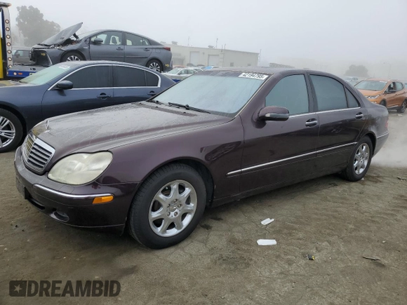 2001 Mercedes-Benz S-Class with VIN WDBNG70J81A138687, listed as a Copart auction lot 42194795 with 137,677 mi miles and Salvage Title. Bid and sale history available at carsss.com. Image 1.