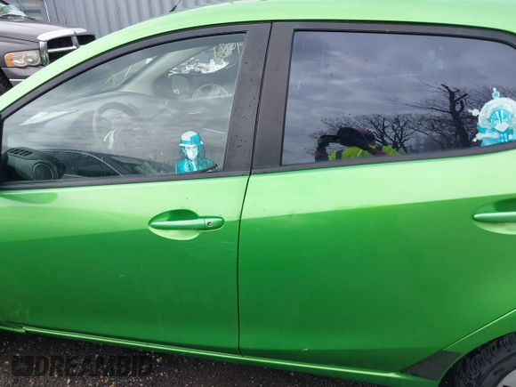 2011 Mazda 2 Sport with VIN JM1DE1HZ1B0119805, listed as a IAAI auction lot 41934481 with 122,679 mi miles. Bid and sale history available at carsss.com. Image 14.