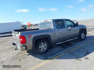 2007 Chevrolet Silverado 1500 LTZ with VIN 2GCEK13MX71529698, listed as a IAAI auction lot 41590698 with 244,705 mi miles. Bid and sale history available at carsss.com. Image 4.