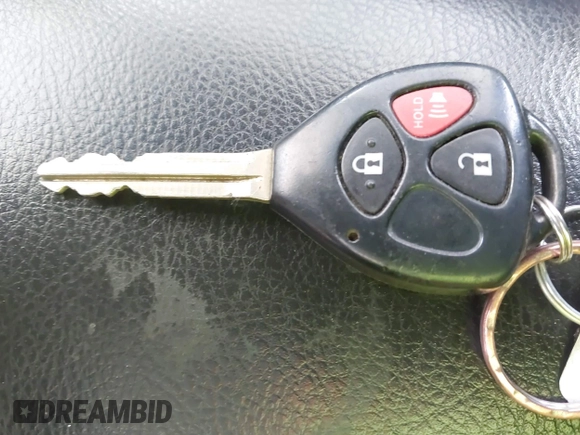 2010 Toyota RAV4 Sport z VIN JTMWF4DV2A5028148, wystawiony jako IAAI lot #41626763 z przebiegiem 155 075 mil mil oraz . Historia ofert i sprzedaży dostępna na DreamBid. Obrazek 11.