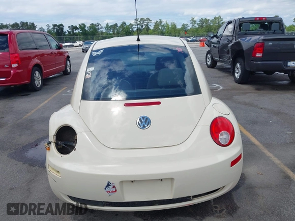 2007 Volkswagen Beetle with VIN 3VWRW31C27M511441, listed as a IAAI auction lot 42362203 with 200,236 mi miles and . Bid and sale history available at DreamBid. Image 16.