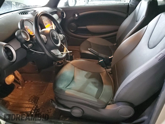 2010 MINI Convertible with VIN WMWMR3C56ATU98122, listed as a Copart auction lot 85808664 with 75,844 mi miles and Clean Title. Bid and sale history available at DreamBid. Image 7.