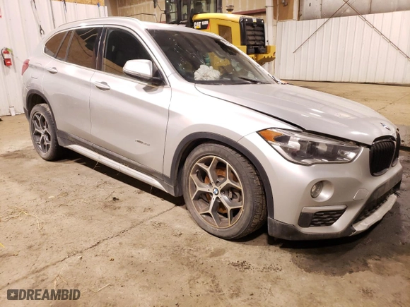 2017 BMW X1 xDrive28i with VIN WBXHT3C33H5F72167, listed as a Copart auction lot 54272445 with 140,498 mi miles and Non Repairable. Bid and sale history available at carsss.com. Image 4.