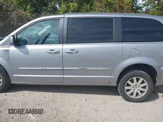 2016 Chrysler Town & Country Touring with VIN 2C4RC1BG1GR156868, listed as a IAAI auction lot 40506661 with 116,065 mi miles. Bid and sale history available at carsss.com. Image 14.