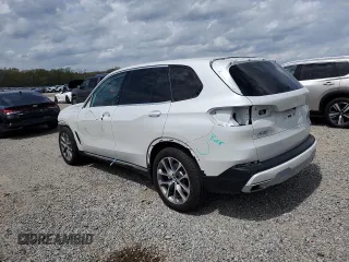 2025 BMW X5 xDrive40i with VIN 5UX23EU00S9W31898, listed as a Copart auction lot 51177025 with 11,483 mi miles and Clean Title. Bid and sale history available at carsss.com. Image 2.
