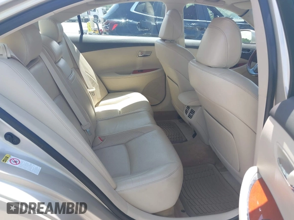 2012 Lexus ES 330 z VIN JTHBK1EG0C2490879, wystawiony jako IAAI lot #42296690 z przebiegiem 104 658 mil mil oraz . Historia ofert i sprzedaży dostępna na DreamBid. Obrazek 8.