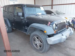 2013 Jeep Wrangler Unlimited Sport z VIN 1C4HJWDG3DL500197, wystawiony jako IAAI lot #41658643 z przebiegiem 194 491 mil mil oraz . Historia ofert i sprzedaży dostępna na DreamBid. Obrazek 1.