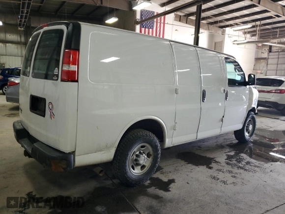 2016 Chevrolet Express Cargo with VIN 1GCWGAFF3G1290682, listed as a Copart auction lot 58050485 with 276,257 mi miles and Salvage title. Bid and sale history available at DreamBid. Image 3.