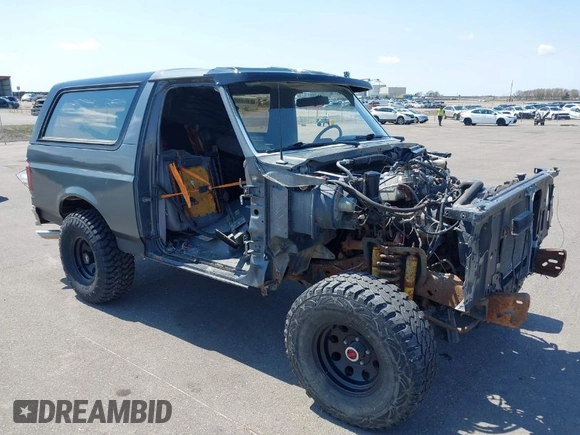 1988 Ford Bronco XL с VIN 1FMEU15N3JLA69197, выставлен на аукционе IAAI как лот 42082657 с пробегом 287 213 миль миль и . История ставок и продаж доступна на DreamBid. Изображение 1.
