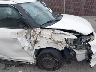 2014 Scion xB with VIN JTLZE4FEXEJ054060, listed as a IAAI auction lot 42096159 with 211,994 mi miles. Bid and sale history available at carsss.com. Image 6.