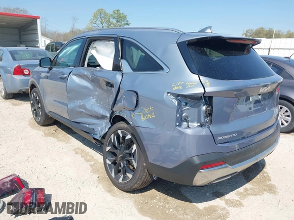 2025 Kia Sorento EX z VIN 5XYRH4JF9SG325771, wystawiony jako IAAI lot #41750566 z przebiegiem 2 834 mil mil oraz . Historia ofert i sprzedaży dostępna na DreamBid. Obrazek 3.