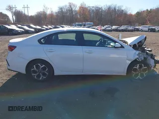 2019 Kia Forte LXS z VIN 3KPF24AD9KE125019, wystawiony jako IAAI lot #40787475 z przebiegiem 54 777 mil mil oraz . Historia ofert i sprzedaży dostępna na DreamBid. Obrazek 13.