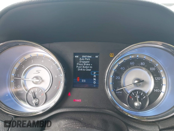 2014 Chrysler 300 S z VIN 2C3CCAGG8EH222645, wystawiony jako IAAI lot #42381766 z przebiegiem 254 710 mil mil oraz . Historia ofert i sprzedaży dostępna na DreamBid. Obrazek 7.