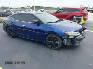 2017 Nissan Maxima SV z VIN 1N4AA6AP4HC426922, wystawiony jako IAAI lot #42178989 z przebiegiem 47 873 mil mil oraz . Historia ofert i sprzedaży dostępna na DreamBid. Obrazek 1.