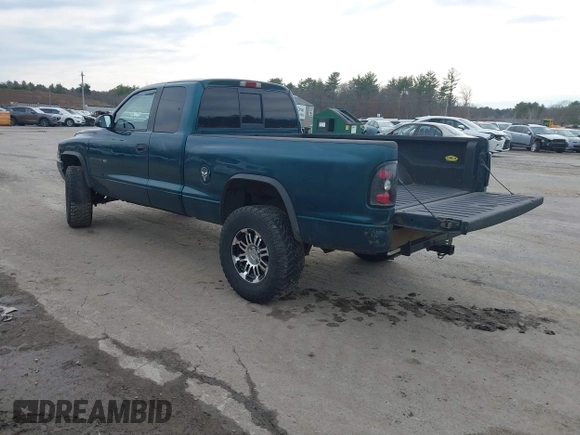 1998 Dodge Dakota SLT with VIN 1B7GG22XXWS625292, listed as a IAAI auction lot 41704917 with 158,629 mi miles and . Bid and sale history available at carsss.com. Image 3.