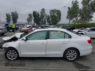 2013 Volkswagen Jetta SE with VIN 3VWDP7AJXDM432740, listed as a IAAI auction lot 42569834 with 118,659 mi miles and . Bid and sale history available at DreamBid. Image 14.