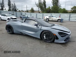 2022 McLaren 720S z VIN SBM14FCA4NW006444, wystawiony jako Copart lot #45854525 z przebiegiem Nie podano mil oraz Szkody całkowita. Historia ofert i sprzedaży dostępna na DreamBid. Obrazek 4.