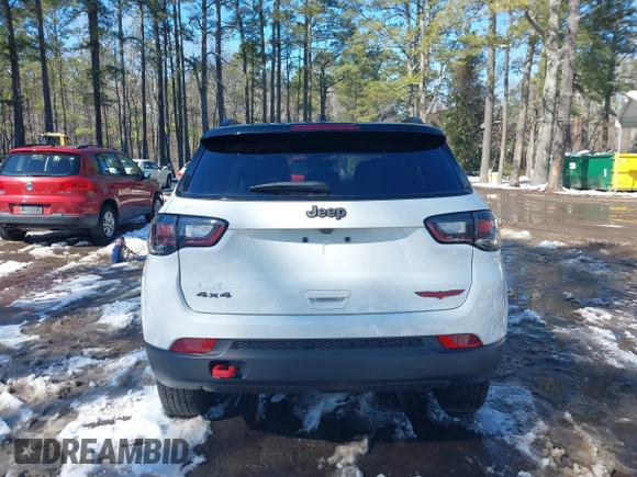 2022 Jeep Compass Trailhawk z VIN 3C4NJDDB6NT172792, wystawiony jako IAAI lot #41615557 z przebiegiem 12 191 mil mil oraz . Historia ofert i sprzedaży dostępna na DreamBid. Obrazek 16.