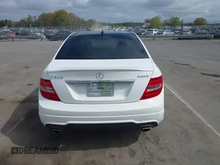 2014 Mercedes-Benz C 300 Sport z VIN WDDGF8AB0EA941628, wystawiony jako IAAI lot #41907802 z przebiegiem 88 812 mil mil oraz . Historia ofert i sprzedaży dostępna na DreamBid. Obrazek 16.