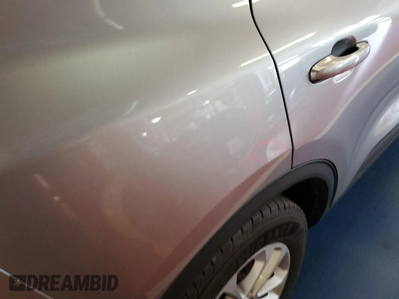 2022 Ford Escape SE z VIN 1FMCU9G6XNUB33179, wystawiony jako IAAI lot #42793652 z przebiegiem 44 194 mil mil oraz . Historia ofert i sprzedaży dostępna na DreamBid. Obrazek 3.