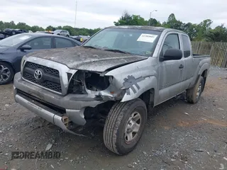 2011 Toyota Tacoma PreRunner z VIN 5TFTU4GN5BX007868, wystawiony jako IAAI lot #42389805 z przebiegiem 290 725 mil mil oraz . Historia ofert i sprzedaży dostępna na DreamBid. Obrazek 2.