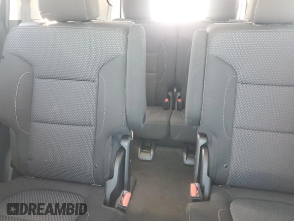 2022 GMC Acadia SLE z VIN 1GKKNKL4XNZ102787, wystawiony jako Copart lot #88393855 z przebiegiem 35 796 mil mil oraz Szkoda całkowita • Salvage title. Historia ofert i sprzedaży dostępna na DreamBid. Obrazek 10.
