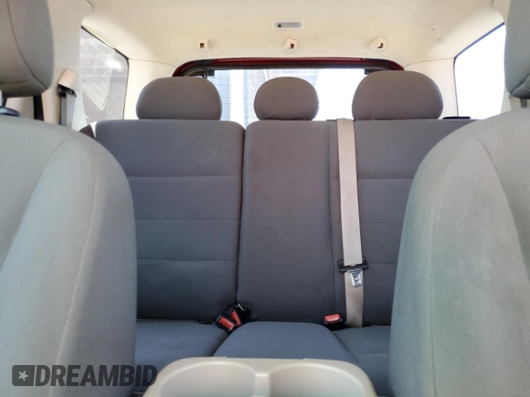 2008 Ford Escape XLS с VIN 1FMCU02Z68KA33982, выставлен на аукционе Copart как лот 61869715 с пробегом 215 800 миль миль и Списание • Salvage title. История ставок и продаж доступна на DreamBid. Изображение 10.