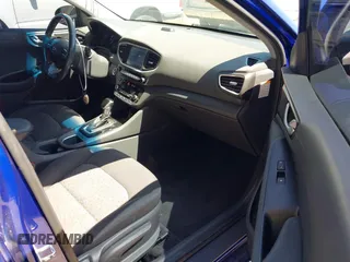 2019 Hyundai Ioniq Blue with VIN KMHC65LC7KU180387, listed as a IAAI auction lot 42510425 with 182,938 mi miles and . Bid and sale history available at DreamBid. Image 5.