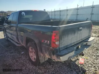 2006 Chevrolet Silverado 1500 LT1 with VIN 1GCEK19Z96Z288743, listed as a Copart auction lot 46788745 with 197,232 mi miles and Salvage Title. Bid and sale history available at carsss.com. Image 2.
