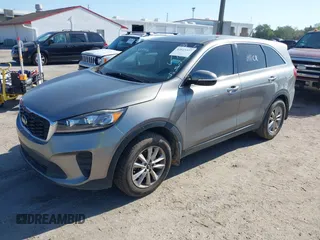 2019 Kia Sorento LX with VIN 5XYPG4A3XKG547848, listed as a IAAI auction lot 42023357 with 189,258 mi miles. Bid and sale history available at carsss.com. Image 17.