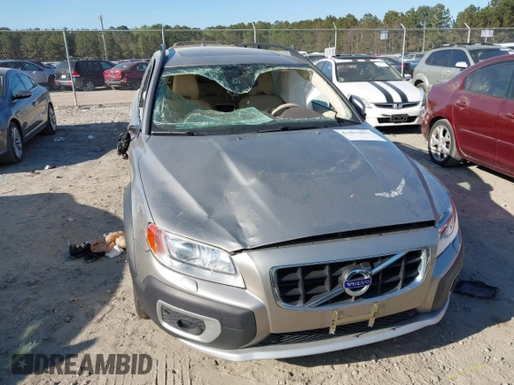 2013 Volvo XC70 3.2L with VIN YV4952BL7D1161583, listed as a IAAI auction lot 41893891 with 52,714 mi miles and . Bid and sale history available at DreamBid. Image 6.