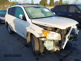 2009 Toyota RAV4 Ltd with VIN JTMBK31V195082609, listed as a IAAI auction lot 41529542 with 227,511 mi miles. Bid and sale history available at carsss.com. Image 6.