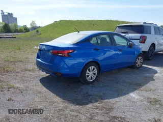 2020 Nissan Versa S z VIN 3N1CN8DV2LL817693, wystawiony jako IAAI lot #41591773 z przebiegiem 60 866 mil mil oraz . Historia ofert i sprzedaży dostępna na DreamBid. Obrazek 4.