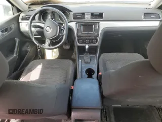 2016 Volkswagen Passat S z VIN 1VWAT7A34GC006015, wystawiony jako Copart lot #58589475 z przebiegiem Nie podano mil oraz Nie do naprawy • Non repairable. Historia ofert i sprzedaży dostępna na DreamBid. Obrazek 8.