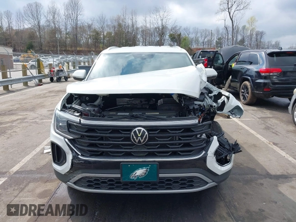 2024 Volkswagen Atlas SE with VIN 1V2LE2CA5RC243036, listed as a IAAI auction lot 41860475 with 7,766 mi miles and . Bid and sale history available at DreamBid. Image 12.