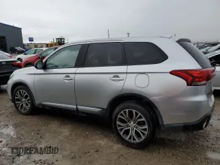 2018 Mitsubishi Outlander ES z VIN JA4AZ3A3XJZ062453, wystawiony jako Copart lot #55823265 z przebiegiem 59 084 mil mil oraz Szkoda całkowita • Salvage title. Historia ofert i sprzedaży dostępna na DreamBid. Obrazek 2.