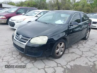 2008 Volkswagen Jetta Sedan SE with VIN 3VWRM71K58M104364, listed as a IAAI auction lot 41917090 with 178,399 mi miles. Bid and sale history available at carsss.com. Image 2.