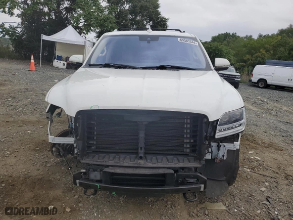 2020 Lincoln Navigator L Reserve with VIN 5LMJJ3LT5LEL06989, listed as a Copart auction lot 69583344 with 31,688 mi miles and Salvage Title. Bid and sale history available at carsss.com. Image 5.