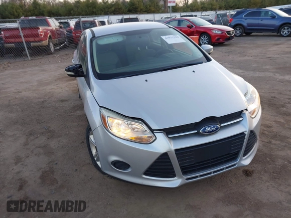2013 Ford Focus SE with VIN 1FADP3K26DL350210, listed as a IAAI auction lot 41822980 with 124,569 mi miles and . Bid and sale history available at carsss.com. Image 1.