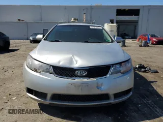 2010 Kia Forte SX с VIN KNAFW4A32A5054166, выставлен на аукционе Copart как лот 54327235 с пробегом 112 370 миль миль и Чистый • Clean title. История ставок и продаж доступна на DreamBid. Изображение 5.