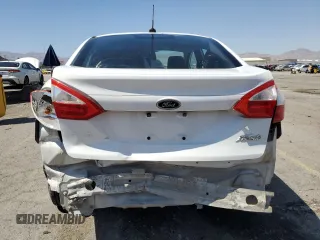 2014 Ford Fiesta S с VIN 3FADP4AJ2EM171595, выставлен на аукционе Copart как лот 60674985 с пробегом 123 805 миль миль и Списание • Salvage title. История ставок и продаж доступна на DreamBid. Изображение 6.
