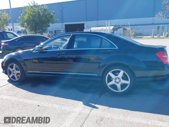 2013 Mercedes-Benz S 550 with VIN WDDNG7DB9DA518474, listed as a IAAI auction lot 41356701 with 97,053 mi miles and . Bid and sale history available at DreamBid. Image 14.