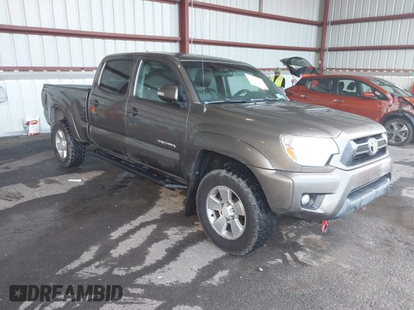 2014 Toyota Tacoma with VIN 3TMMU4FN4EM072128, listed as a IAAI auction lot 42479725 with 287,877 mi miles and . Bid and sale history available at DreamBid. Image 1.