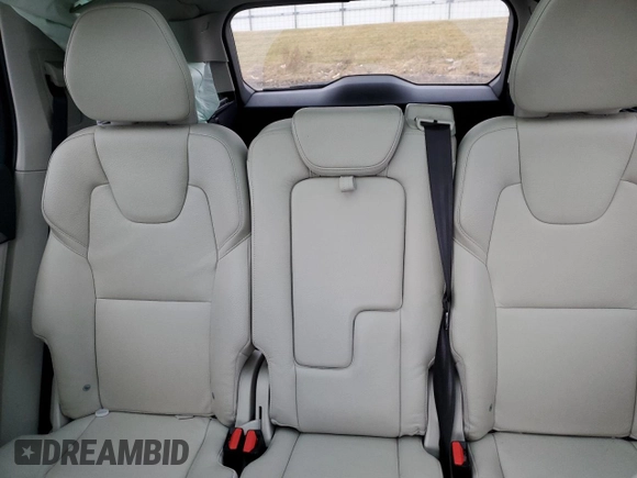 2016 Volvo XC90 Momentum with VIN YV4102XK1G1068042, listed as a Copart auction lot 38305163 with 100,589 mi miles. Bid and sale history available at carsss.com. Image 10.