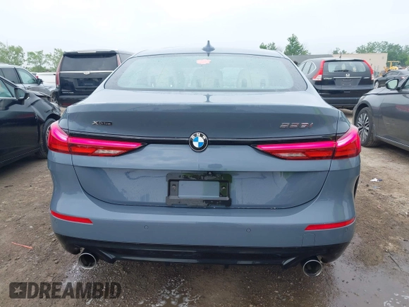 2021 BMW 2 Series 228i xDrive z VIN WBA73AK09M7G52220, wystawiony jako IAAI lot #42403680 z przebiegiem 72 407 mil mil oraz . Historia ofert i sprzedaży dostępna na DreamBid. Obrazek 17.