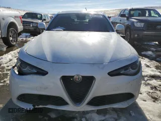 2018 Alfa Romeo Giulia with VIN ZARFAEDNXJ7563422, listed as a Copart auction lot 40852283 with 0 mi miles. Bid and sale history available at carsss.com. Image 5.
